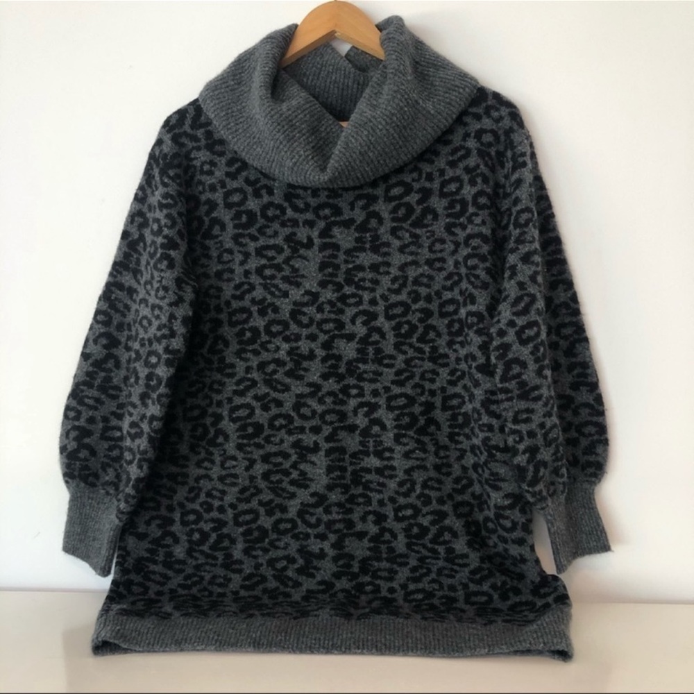 Anthropologie Emmy Tunic Sweater Cowl Neck Leopard Print NWT Size Small Petite